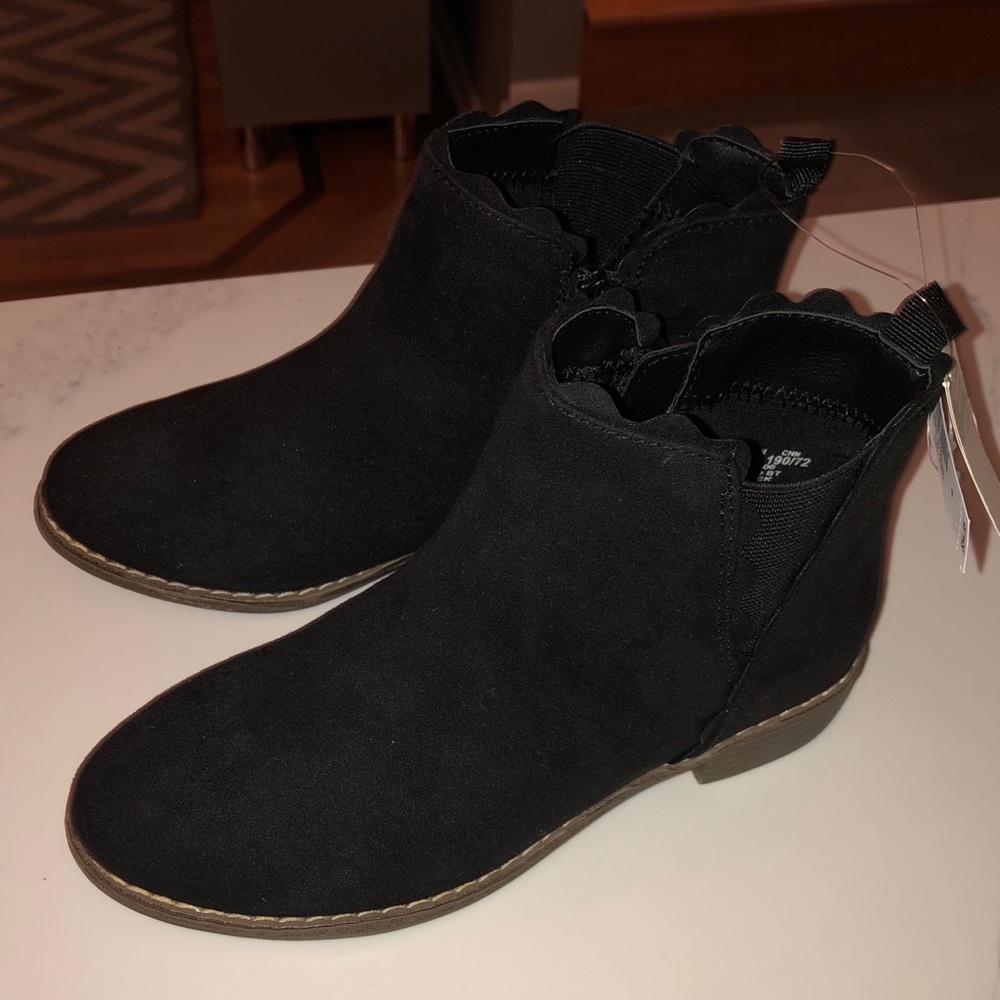 NWT Gap black suede boots girls size 1